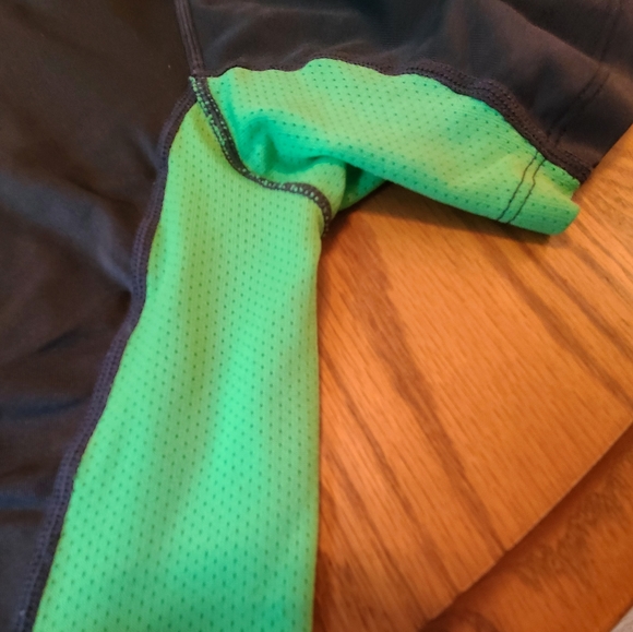 Nike fitted men's tee shirt. M. EUC. - Picture 6 of 8